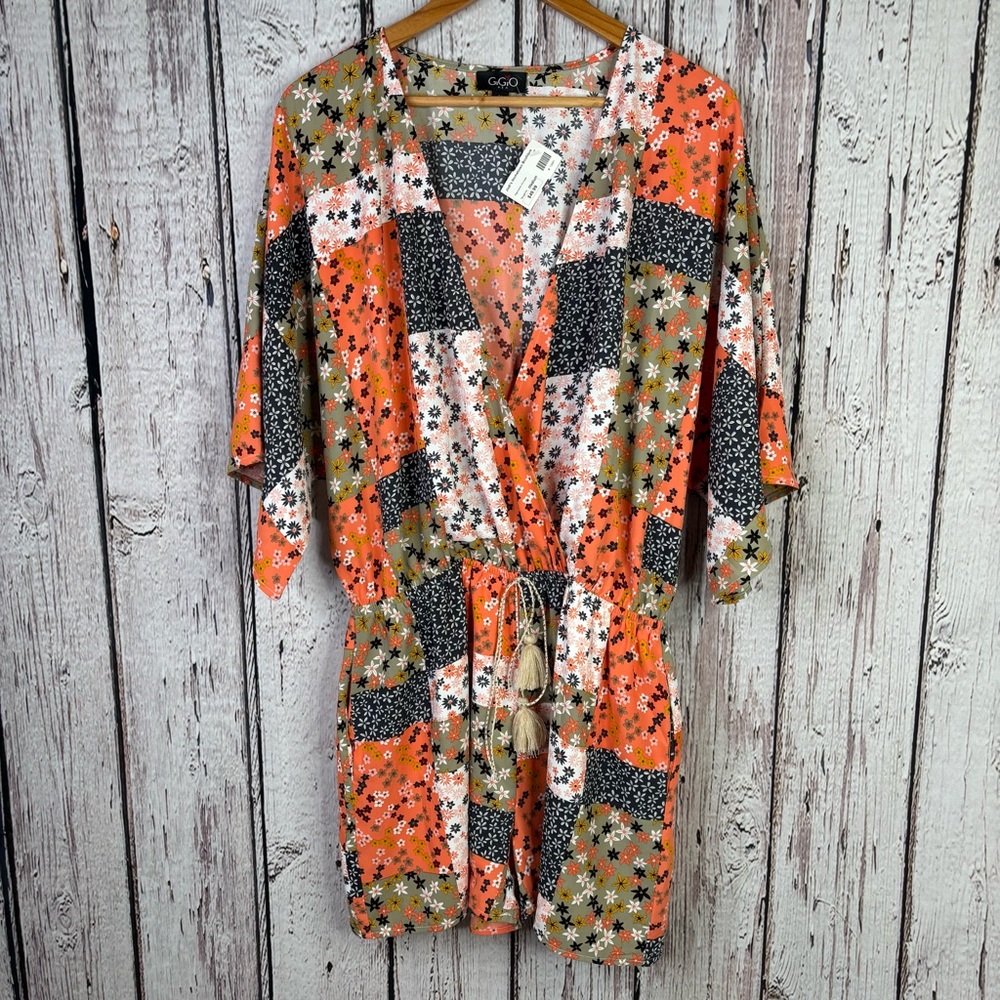 🏷️NWT GiGiO Patchwork Romper Size Medium Multicolor Floral Pattern Kimono Sleeve